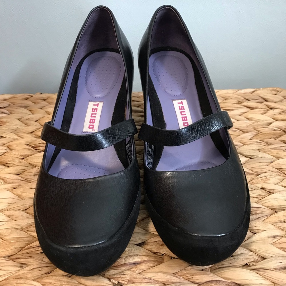 Tsubo Black Mary Jane Heels with Lavender Insoles